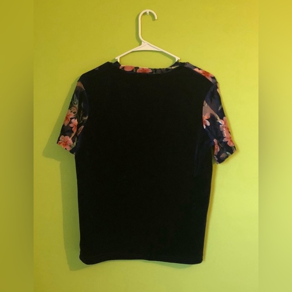 🆕 Zara • blue & pink floral print velvet short sleeve blouse top - Picture 15 of 16